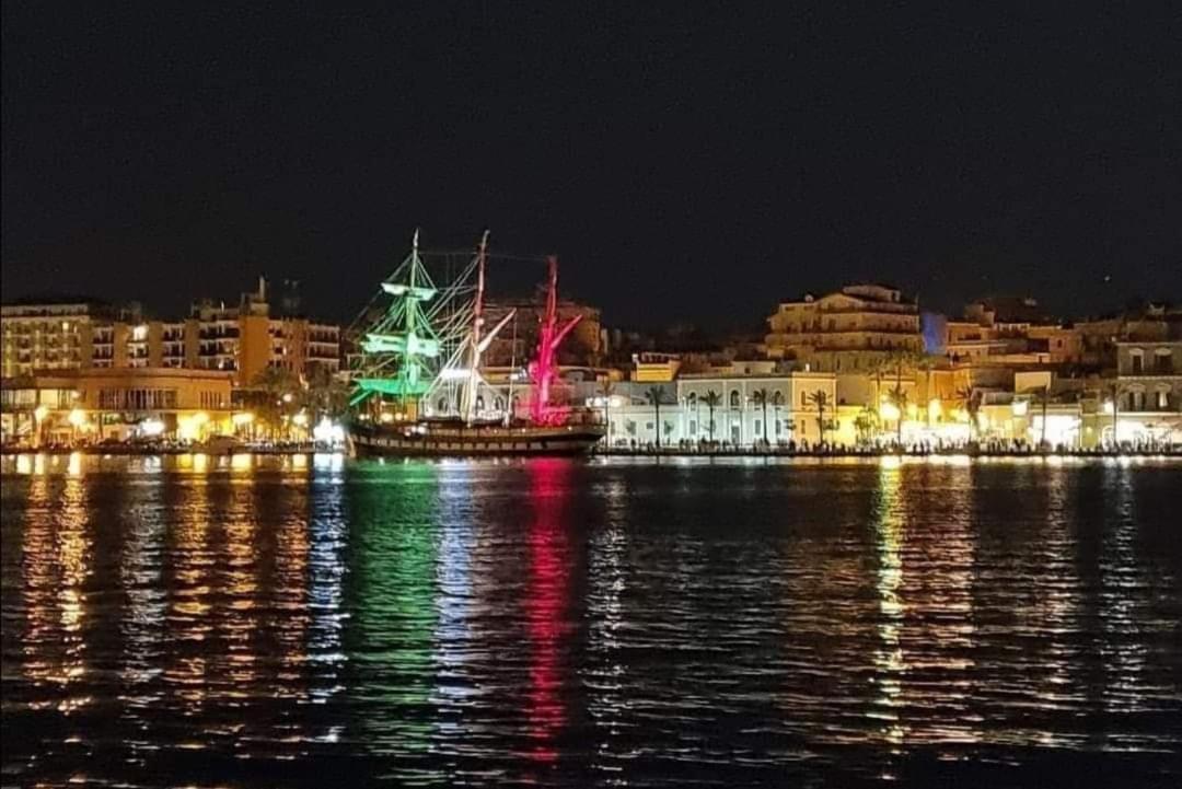 ブリンディジ Centro Storico Mare Fuoriヴィラ エクステリア 写真